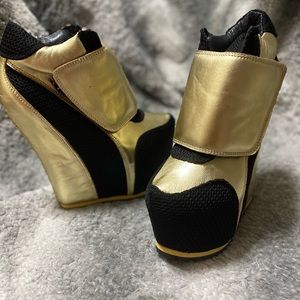 5.5 IN JEFFERY CAMPBELL SHOES